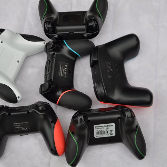 Controllers Lot of 6 Nintendo and Xbox Wireless Controls - Picture 5 of 6